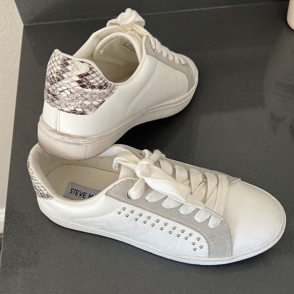 macy's steve madden tennis shoes